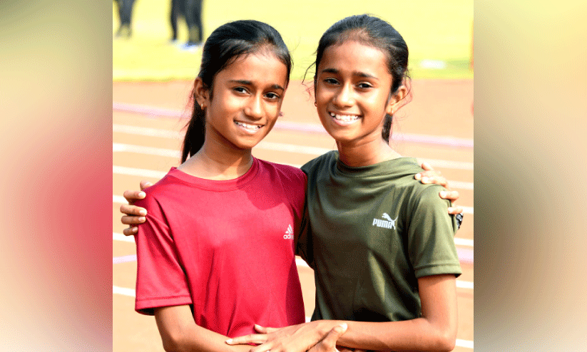 ഇരട്ടകൾ പക്ഷേ, ജൂനിയർ, സീനിയർ