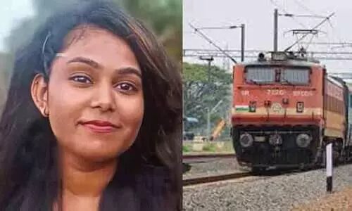 മാതാപിതാക്കൾക്കൊപ്പം യാത്ര ചെയ്യവെ യുവതി ട്രെയിനിൽ നിന്ന് വീണ് മരിച്ചു