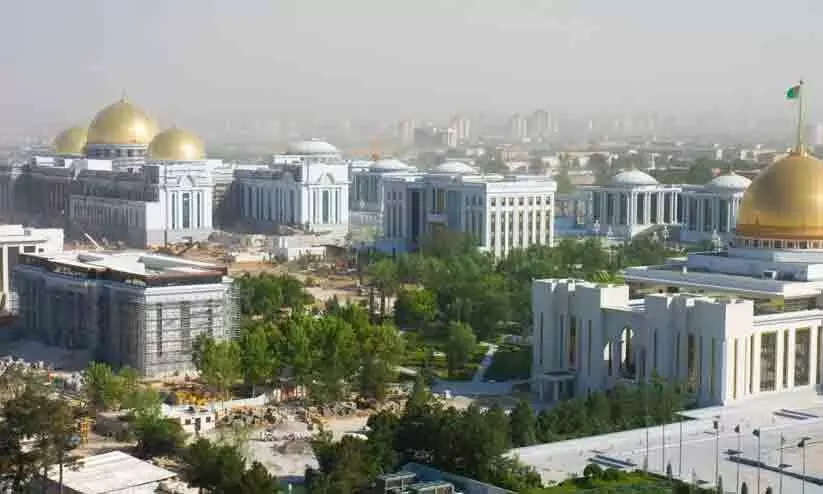 ചെല്ലുന്നിടത്തെല്ലാം ഇഷ്ടം പോലെ വൈഫൈ, തലങ്ങും വിലങ്ങും വെള്ളക്കാറുകൾ; വിദേശികൾ വിചിത്രനാടായി കരുതുന്ന തുർക്മെനിസ്താൻ