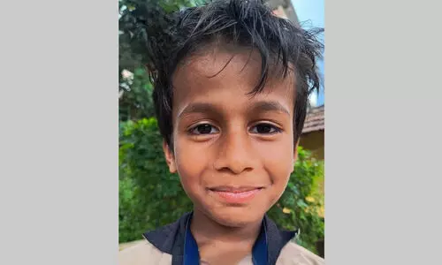 റോഡരികിലൂടെ നടന്നുപോയ ഏഴു വയസുകാരൻ കാറിടിച്ച് മരിച്ചു