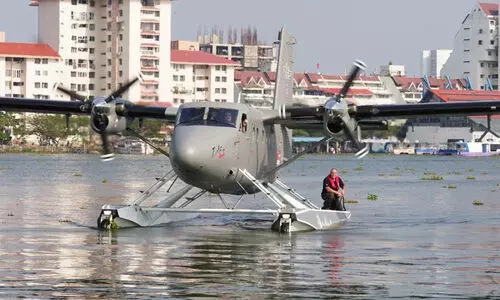 കൊച്ചിയിൽ  ബോട്ടുകൾക്ക് ക൪ശന നിയന്ത്രണം