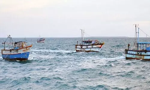 12 തമിഴ് മത്സ്യത്തൊഴിലാളികൾ ശ്രീലങ്കൻ നാവികസേനയുടെ പിടിയിൽ