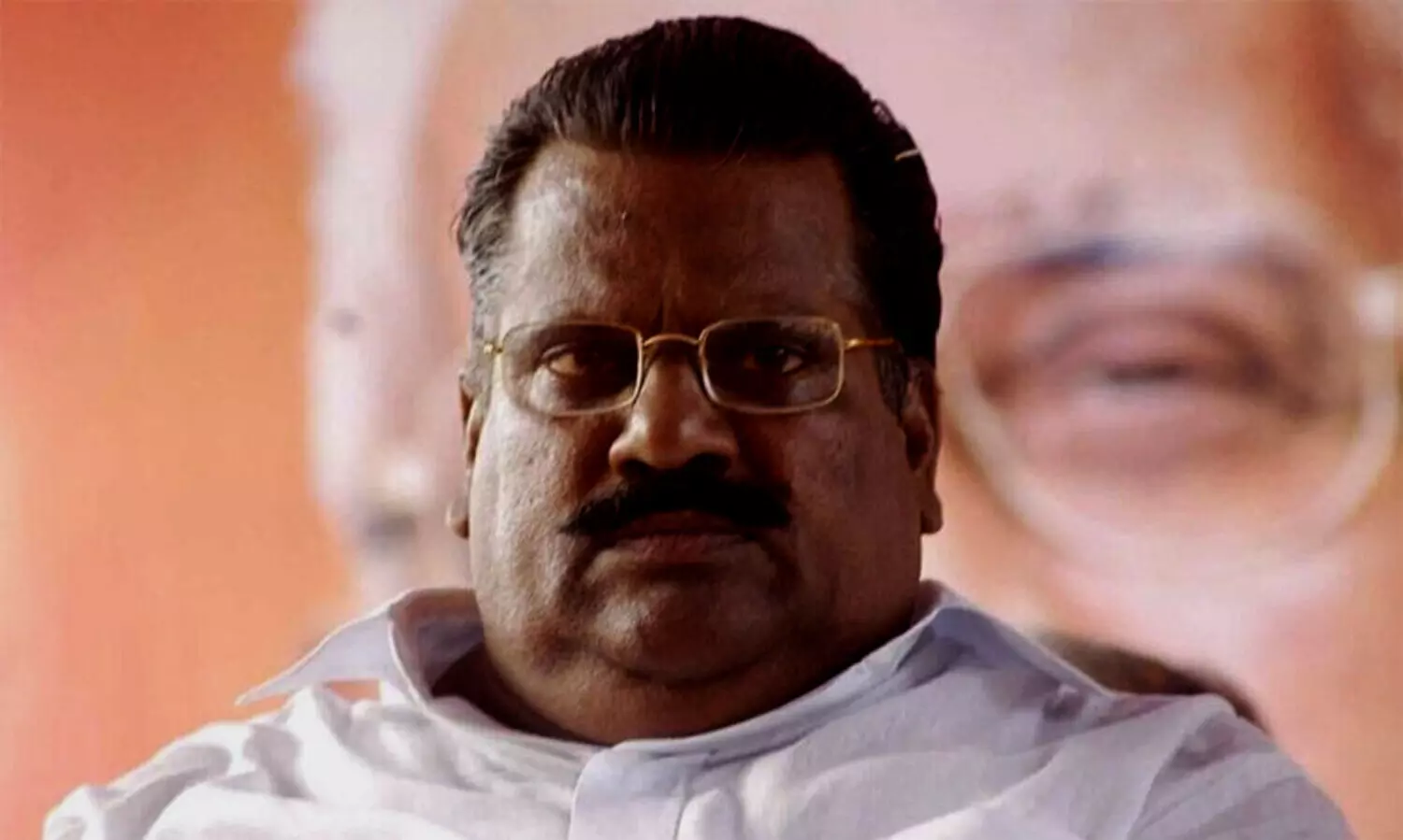 രാത്രി ഡി.സി ബുക്സിന്റെ പരസ്യം, രാവിലെ പിന്മാറ്റം; പിന്നാലെ 181 പേജുകൾ പുറത്ത്