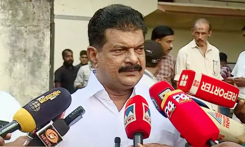 പുസ്തകവിവാദത്തിനു പിന്നിൽ മുഖ്യമന്ത്രിയും ശശിയും; ജയരാജനെ സി.പി.എമ്മിൽനിന്ന് പുറത്താക്കാനുള്ള നീക്കമെന്നും പി.വി. അൻവർ