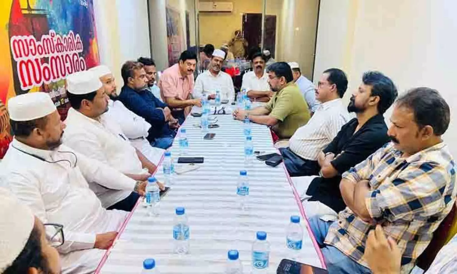 നാടിന്റെ സാഹിത്യ സാംസ്കാരിക രംഗത്ത് പ്രവാസികളുടെ പങ്ക് വലുത്; സാംസ്കാരിക സംസാരം