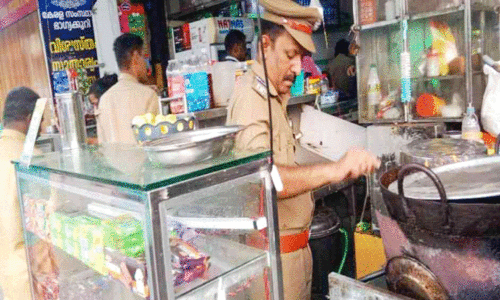 ഹോ​ട്ട​ലു​ക​ളി​ല്‍ പ​രി​ശോ​ധ​ന; കു​ന്നം​കു​ള​ത്ത് ആ​റ് സ്ഥാ​പ​ന​ങ്ങ​ള്‍ക്ക് നോ​ട്ടീ​സ്