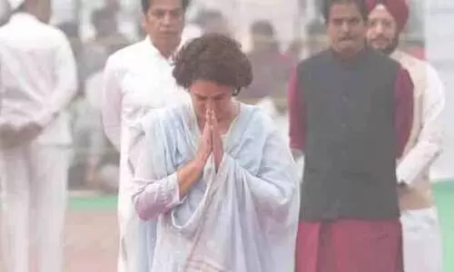 ഗ്യാസ് ചേംബറിൽ കയറിയതു പോലെ; വയനാട്ടിൽ നിന്ന് ഡൽഹിയിലെത്തിയ അനുഭവം പങ്കുവെച്ച് പ്രിയങ്ക ഗാന്ധി