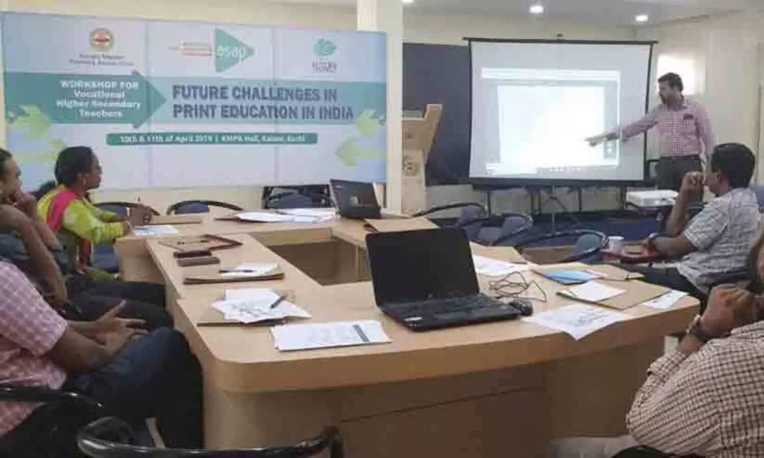 വി.എച്ച്.എസ്.ഇ അധ്യാപകരുടെയും ജീവനക്കാരുടെയും പൊതു സ്ഥലംമാറ്റം അനിശ്ചിതമായി നീളുന്നു