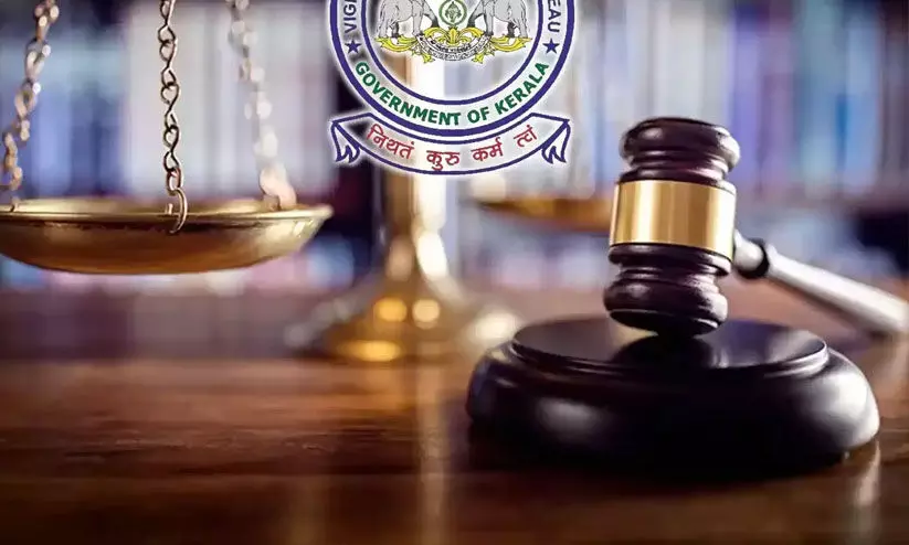 ദുരിതാശ്വാസ ഫണ്ടിലെ ക്രമക്കേട് : മുൻ തഹസിൽദാർക്ക് 11 വർഷം കഠിന തടവും 1,75,000 രൂപ പിഴയും ദുരിതാശ്വാസ ഫണ്ടിലെ ക്രമക്കേട് : മുൻ തഹസിൽദാർക്ക് 11 വർഷം കഠിന തടവും 1,75,000 രൂപ പിഴയും