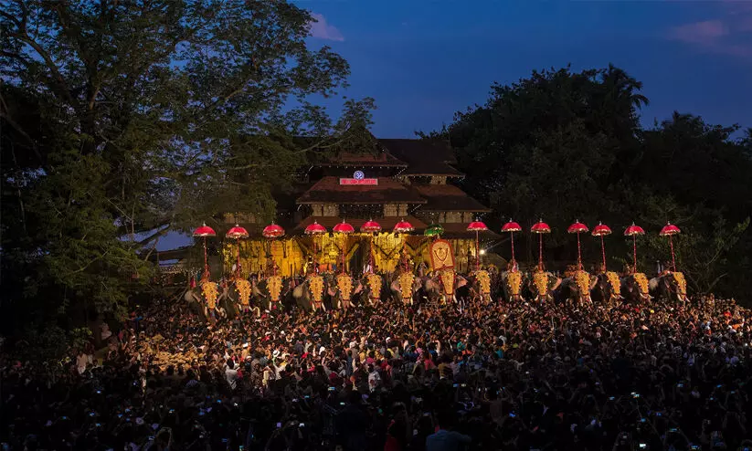 ഹൈകോടതി മാർഗനിർദേശം പാലിച്ച്  ആന എഴുന്നള്ളിപ്പ് നടത്താനാവില്ലെന്ന് ദേവസ്വങ്ങൾ