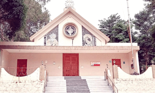 ബം​ഗ​ളൂ​രു സ്വ​ർ​ഗ​റാ​ണി ക്നാ​നാ​യ ക​ത്തോ​ലി​ക്ക ദേ​വാ​ല​യം കു​ടും​ബ​സം​ഗ​മം 17ന്