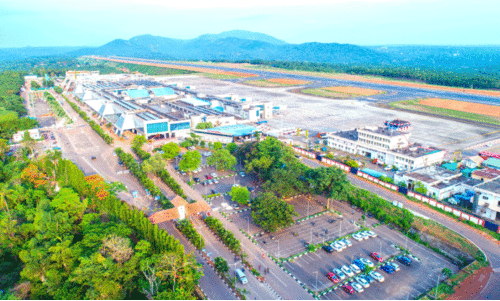 ക​രി​പ്പൂ​ർ മേ​ഖ​ല​യി​ലെ നി​ർമാ​ണം; വി​മാ​ന​ത്താ​വ​ള അ​തോ​റി​റ്റി​ക്കെതിരെ ജ​ന​കീ​യ പ്ര​ക്ഷോ​ഭ​ത്തി​ന് ക​ള​മൊ​രു​ങ്ങു​ന്നു