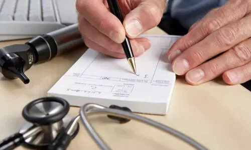 ഡോക്ടർമാർ രോഗികളോട് മരുന്നുകളുടെ പാർശ്വഫലങ്ങൾ വ്യക്തമാക്കണമെന്നാവശ്യപ്പെടുന്ന ഹരജി സുപ്രീംകോടതി തള്ളി