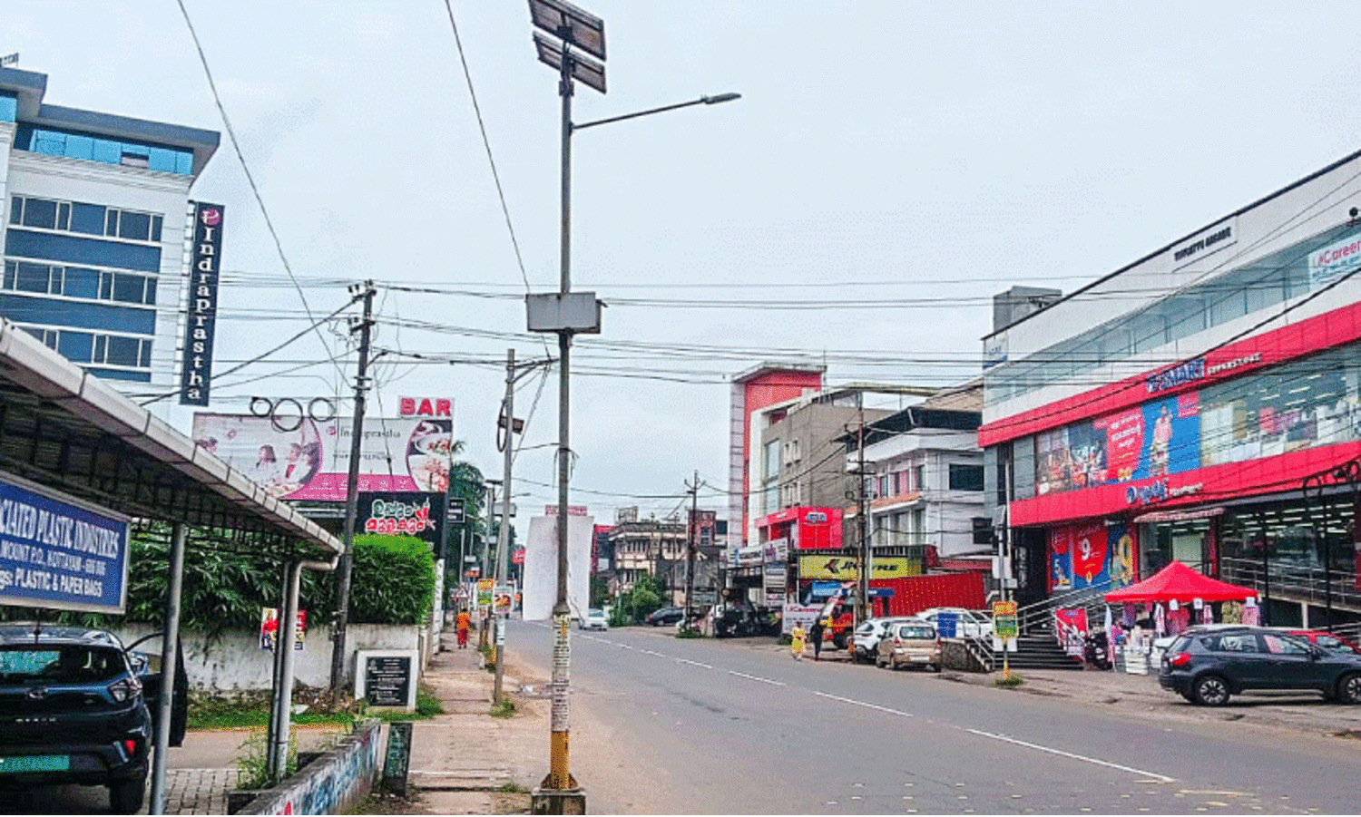 എം.സി റോഡിലെ സൗരോർജ വിളക്കുകൾ ‘അണഞ്ഞിട്ട്​’ അഞ്ചുവർഷം