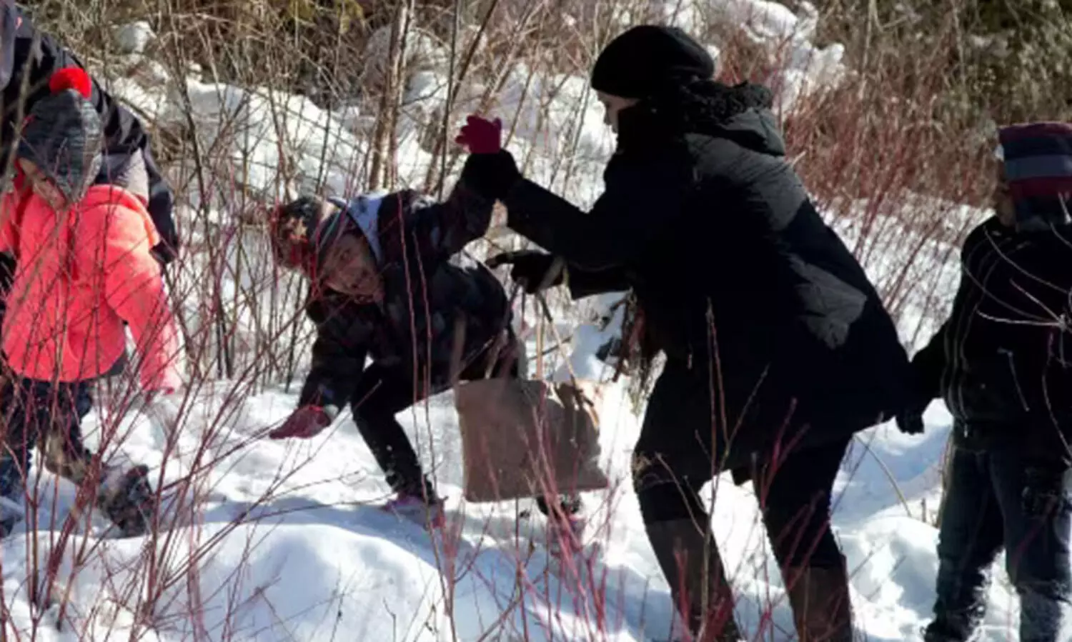 മരണം പതിയിരിക്കുന്ന വഴിയിലൂടെ ഇന്ത്യ വിടുന്ന സ്വപ്നങ്ങൾ