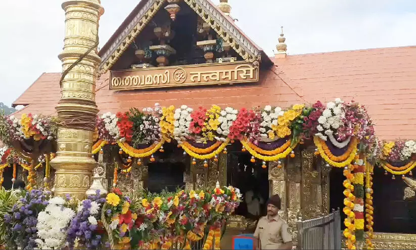 ശബരിമല സന്നിധാനത്തെ അലങ്കാരത്തിന്​ ഓർക്കിഡ്​ പാടില്ലെന്ന്​ ഹൈകോടതി