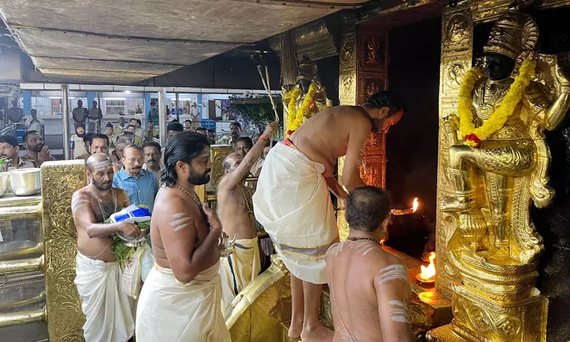 വൃശ്ചികപ്പുലരിയിൽ ഭക്തർക്ക്​ ദർശനപുണ്യം