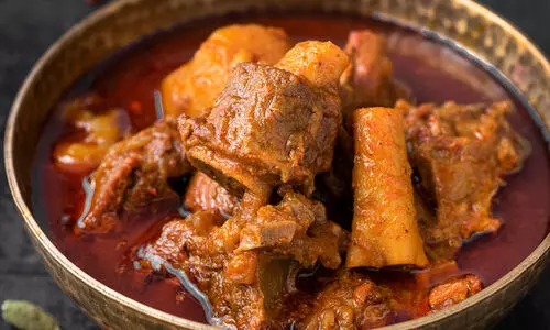 മട്ടൻ കഷ്ണമില്ല, കിട്ടിയത് ഗ്രേവി മാത്രം -ബി.ജെ.പി എം.പിയുടെ വിരുന്നിൽ കൂട്ടത്തല്ല് VIDEO