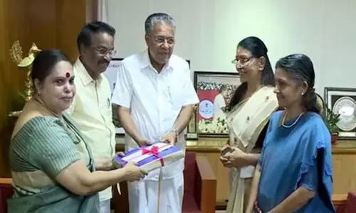 ഹേമ കമ്മിറ്റി റിപ്പോർട്ട്: ഒഴിവാക്കിയ ഭാഗങ്ങൾ പുറത്തുവിടുന്നതിൽ ഇന്ന് ഉത്തരവില്ല ഹേമ കമ്മിറ്റി റിപ്പോർട്ട്: ഒഴിവാക്കിയ ഭാഗങ്ങൾ പുറത്തുവിടുന്നതിൽ ഇന്ന് ഉത്തരവില്ല