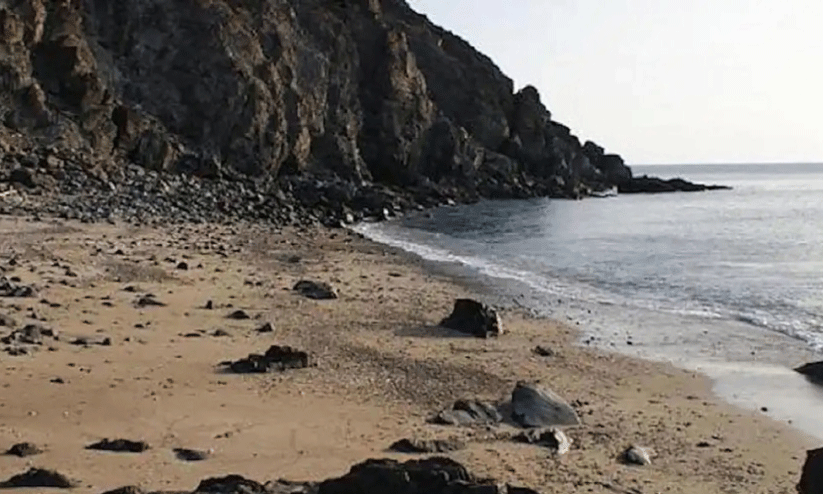 അൽ ലുലുയാഹ് ബീച്ച് അൽ ലുലുയാഹ് ബീച്ച്