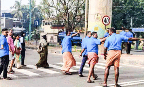 അമ്പാട്ടുകാവ് ജങ്ഷനിൽ അപകടം പതിവ്; ട്രാഫിക് പൊലീസിനെ അനുവദിക്കാതെ അധികാരികൾ