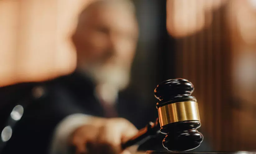 കാനഡ-യു.എസ് അതിർത്തിയിൽ ഇന്ത്യൻ കുടുംബം തണുത്ത് മരിച്ച സംഭവം; മനുഷ്യക്കടത്ത് കേസിൽ വിചാരണക്ക് തുടക്കം കാനഡ-യു.എസ് അതിർത്തിയിൽ ഇന്ത്യൻ കുടുംബം തണുത്ത് മരിച്ച സംഭവം; മനുഷ്യക്കടത്ത് കേസിൽ വിചാരണക്ക് തുടക്കം