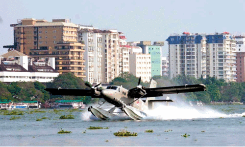പ്രതീക്ഷയു​ടെ ചിറകിലേറി ജലവിമാനം