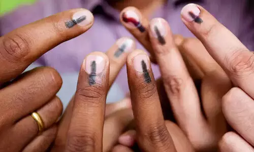 ഉപതെരഞ്ഞെടുപ്പ്: സ്വകാര്യ സ്ഥാപനങ്ങളിലെ ജീവനക്കാർക്ക് വേതനത്തോട് കൂടിയ അവധി