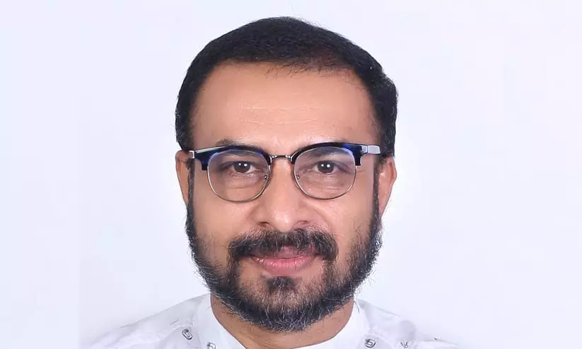 അമേരിക്കൻ ആർട്ട് ലവേഴ്സ് പ്രഥമ തീയട്രോൺ പുരസ്കാരം ഡോ.പ്രമോദ് പയ്യന്നൂരിന് അമേരിക്കൻ ആർട്ട് ലവേഴ്സ് പ്രഥമ തീയട്രോൺ പുരസ്കാരം ഡോ.പ്രമോദ് പയ്യന്നൂരിന്