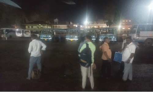 കുമ്പളയിൽ ബസ്​ സർവിസ് ഏഴുമണിക്ക് നിലക്കുന്നു