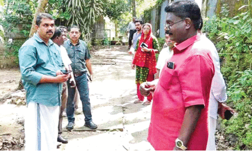 Ponnani Bharathapuzha Outsiders