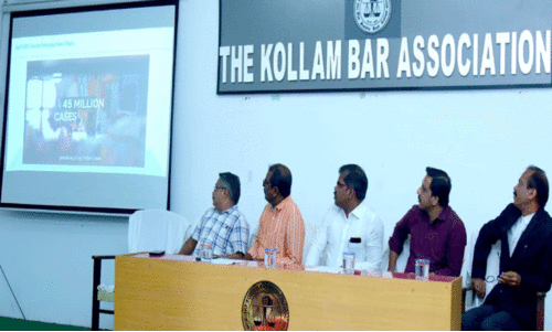 രാജ്യത്തെ ആദ്യ ഡിജിറ്റൽ കോടതി കൊല്ലത്ത് നാളെ മുതൽ രാജ്യത്തെ ആദ്യ ഡിജിറ്റൽ കോടതി കൊല്ലത്ത് നാളെ മുതൽ