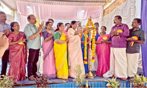 കലോത്സവങ്ങൾ രക്ഷകർത്താക്കളും പരിശീലകരും തമ്മിലുള്ള മത്സരമാകരുത് - മന്ത്രി