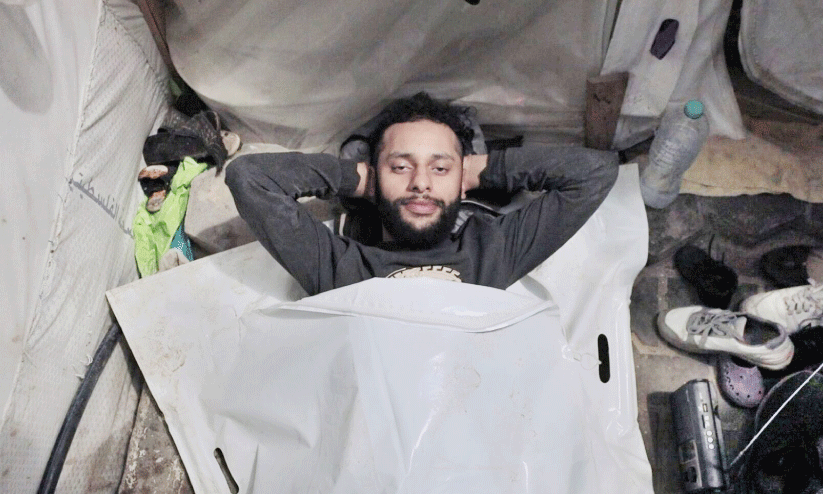 ഫ്രം ​ഗ്രൗ​ണ്ട് സീ​റോ​യി​ലെ ദൃ​ശ്യം