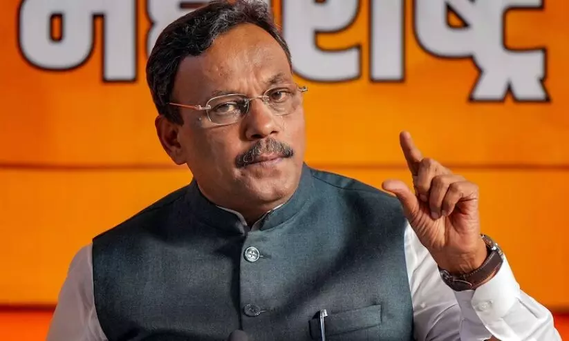 പണം വിതരണം: ബി.ജെ.പി ദേശീയ നേതാവിനെ ഒറ്റിയതാര്? പണം വിതരണം: ബി.ജെ.പി ദേശീയ നേതാവിനെ ഒറ്റിയതാര്?