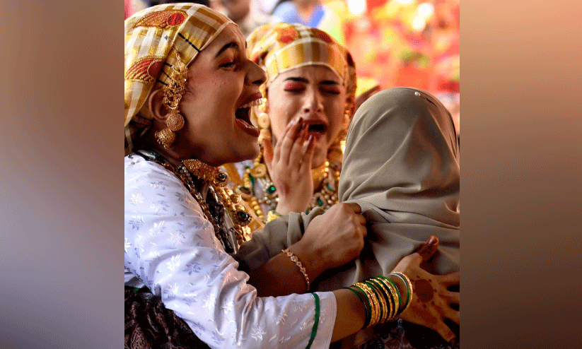 മൊഞ്ചിന്റെ മൈലാഞ്ചി മണം മൊഞ്ചിന്റെ മൈലാഞ്ചി മണം