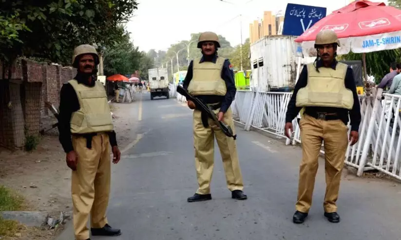 പാകിസ്താനിൽ തീവ്രവാദി ആക്രമണം; 50 മരണം പാകിസ്താനിൽ തീവ്രവാദി ആക്രമണം; 50 മരണം