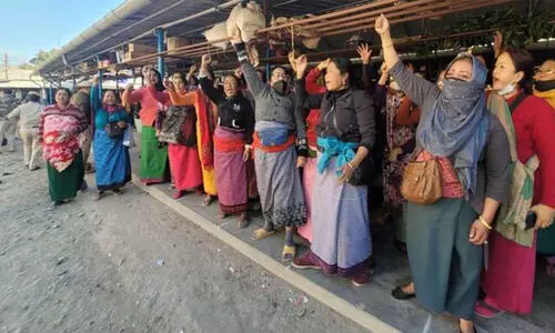 മണിപ്പൂർ: വൻ സമ്മർദത്തിൽ സംസ്ഥാന സർക്കാർ; കുക്കികൾക്കെതിരെ കേന്ദ്രം നടപടിയെടുക്കണമെന്ന് ആവശ്യപ്പെടും