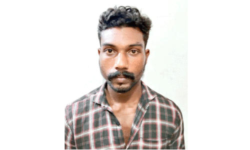 പൊലീസ് ഉദ്യോഗസ്ഥനെ ആക്രമിച്ച യുവാവ് അറസ്റ്റിൽ പൊലീസ് ഉദ്യോഗസ്ഥനെ ആക്രമിച്ച യുവാവ് അറസ്റ്റിൽ