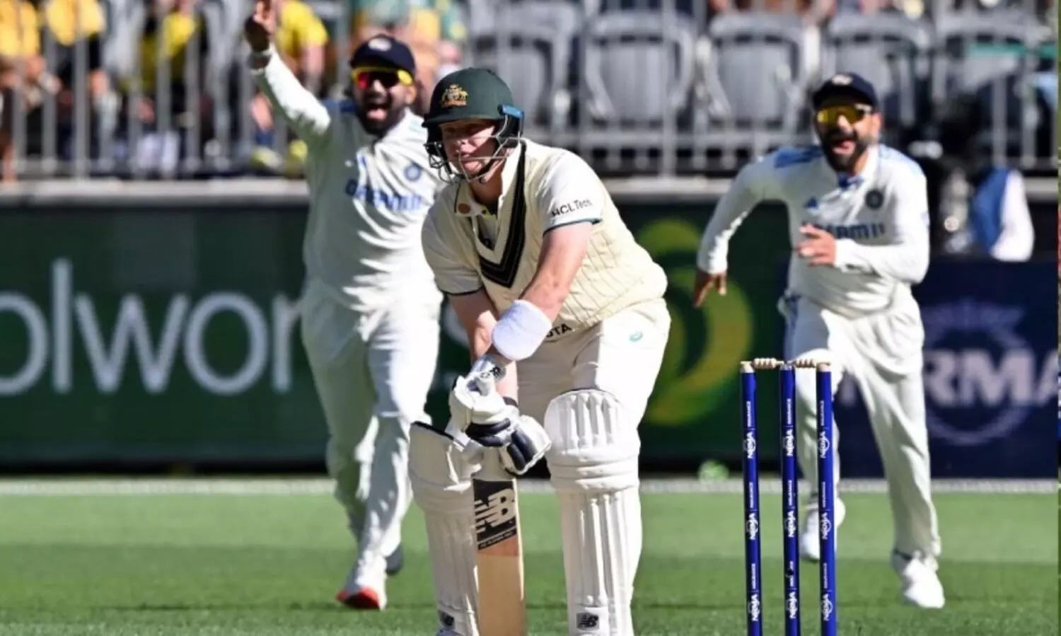 ഈ കളി കൈവിടാൻ ഇന്ത്യക്ക് മനസ്സില്ല; ആദ്യദിനം വീണത് 17 വിക്കറ്റ്, പെർത്തിൽ കളംവാണ് പേസർമാർ