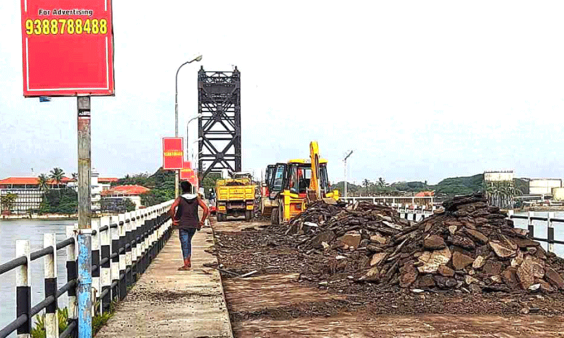 ഹാർബർപാലം അടച്ച് നവീകരണം ആരംഭിച്ചു; ബി.ഒ.ടി പാലത്തിൽ ഗതാഗതക്കുരുക്ക്