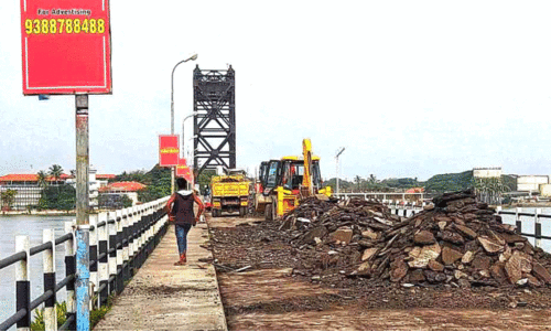 ഹാർബർപാലം അടച്ച് നവീകരണം ആരംഭിച്ചു; ബി.ഒ.ടി പാലത്തിൽ ഗതാഗതക്കുരുക്ക്