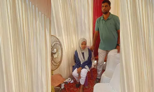 ജില്ല കലോത്സവത്തിന് എത്തിയ വിദ്യാർഥിനിയെ നായ് കടിച്ചു