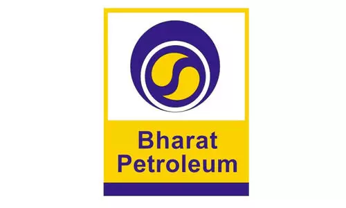 ഒരു സര്‍ട്ടിഫിക്കറ്റിന് 1000 രൂപ കൈക്കൂലി: 20,000 കൈക്കൂലി വാങ്ങുന്നതിനിടെ അസിസ്റ്റന്റ് ലേബര്‍ കമ്മീഷണര്‍ പിടിയില്‍