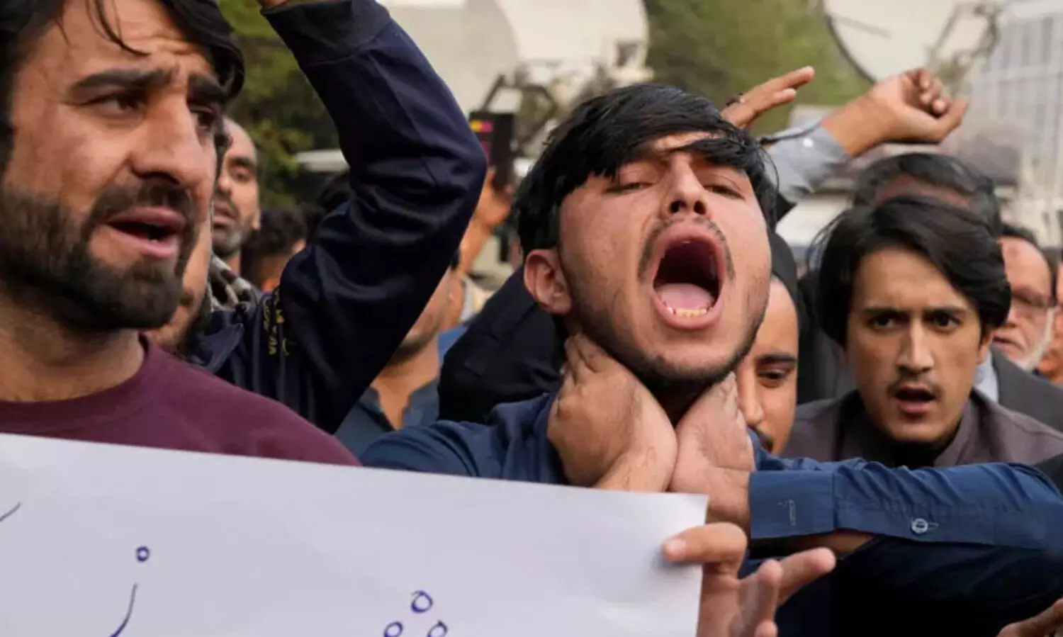 പാകിസ്താനിൽ വിഭാഗീയ സംഘർഷത്തിൽ 37 പേർ കൊല്ലപ്പെട്ടു;   30 പേർക്ക് പരിക്ക്