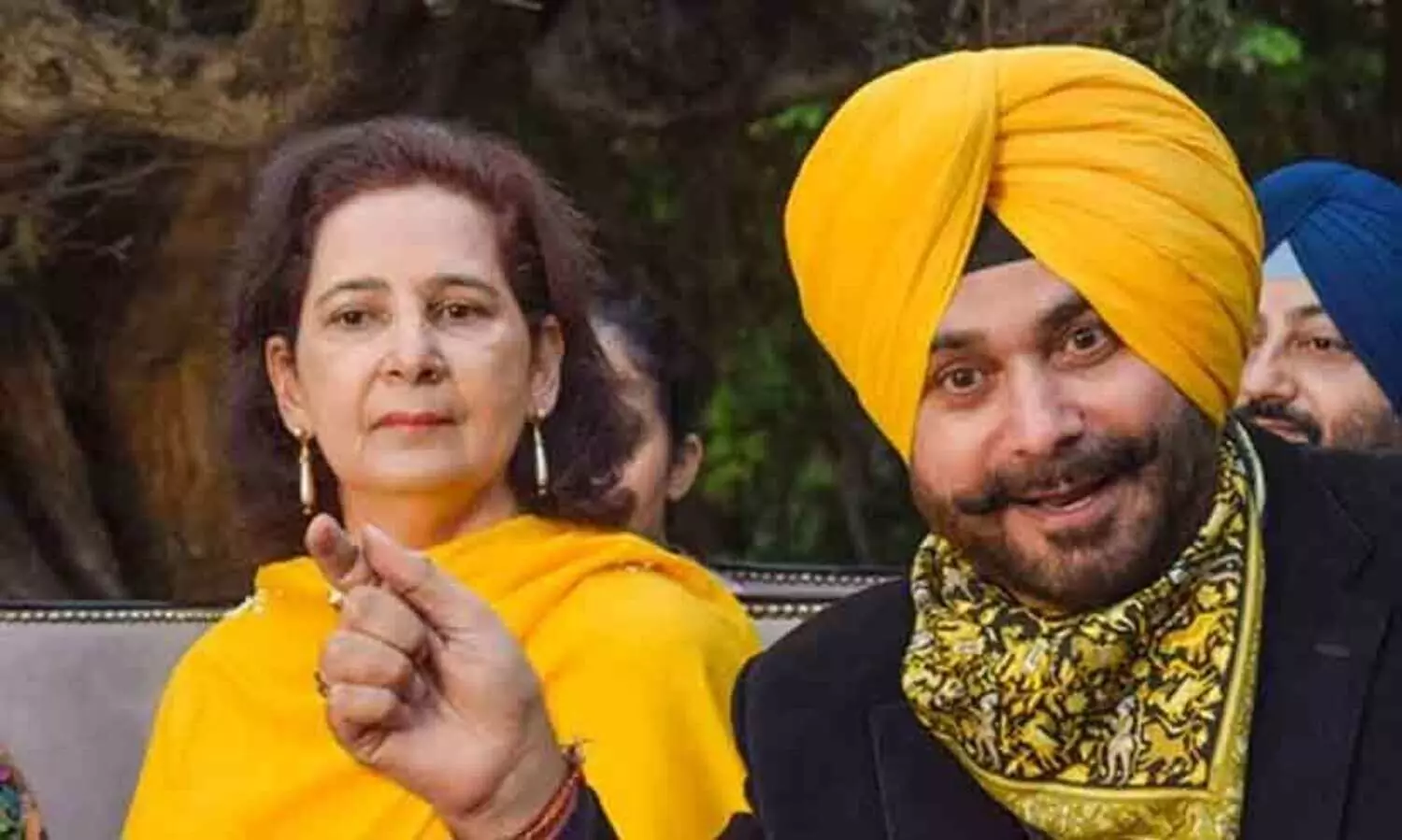 Congress leader Navjot Singh Sidhu with his wife Navjot Kaur Sidhu