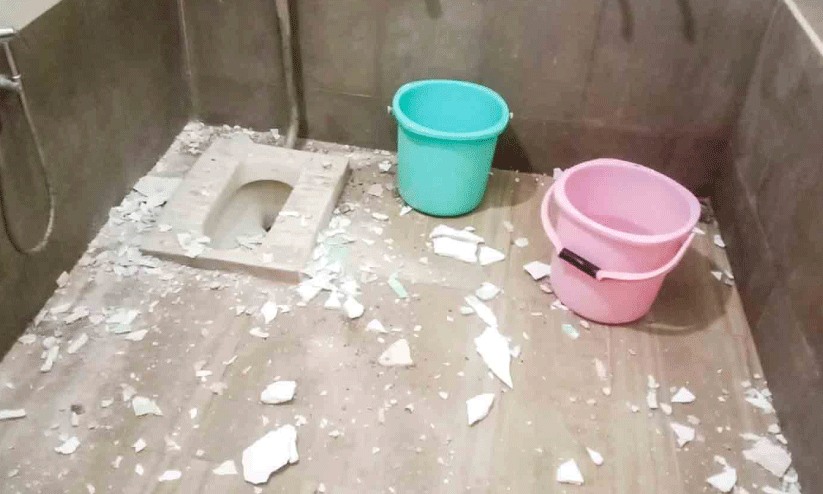 പി.ഡബ്ല്യു.ഡി റസ്റ്റ്​ഹൗസിൽ അപകടം: മേൽക്കൂരയിലെ സീലിങ്​ അടർന്നുവീണു; ആർക്കും പരിക്കില്ല