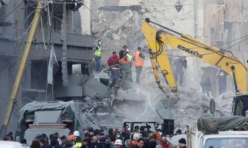 വൻ വ്യോമാക്രമണത്തിൽ ബെയ്റൂത്തിലെ താമസ സമുച്ചയം തകർത്ത് ഇസ്രായേൽ വൻ വ്യോമാക്രമണത്തിൽ ബെയ്റൂത്തിലെ താമസ സമുച്ചയം തകർത്ത് ഇസ്രായേൽ