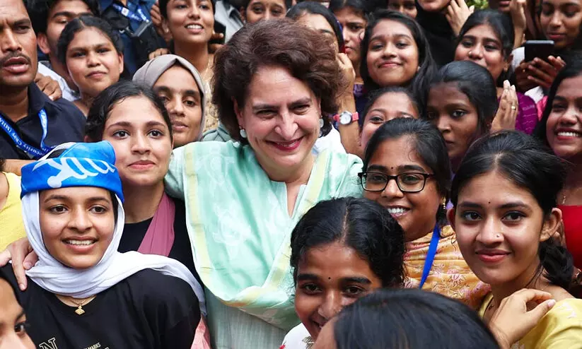 ‘വ്യക്തിപ്രഭാവം, നേതൃഗുണം, ജനകീയത’; പ്രിയങ്കയെ ഏറ്റെടുത്ത് വയനാട് ‘വ്യക്തിപ്രഭാവം, നേതൃഗുണം, ജനകീയത’; പ്രിയങ്കയെ ഏറ്റെടുത്ത് വയനാട്