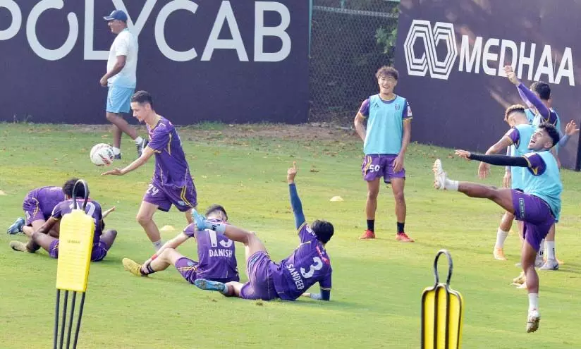 തുടർച്ചയായ മൂന്ന് പരാജയങ്ങൾ; ബ്ലാസ്റ്റേഴ്സിന് ഇന്ന് ചെന്നൈ ടെസ്റ്റ് തുടർച്ചയായ മൂന്ന് പരാജയങ്ങൾ; ബ്ലാസ്റ്റേഴ്സിന് ഇന്ന് ചെന്നൈ ടെസ്റ്റ്